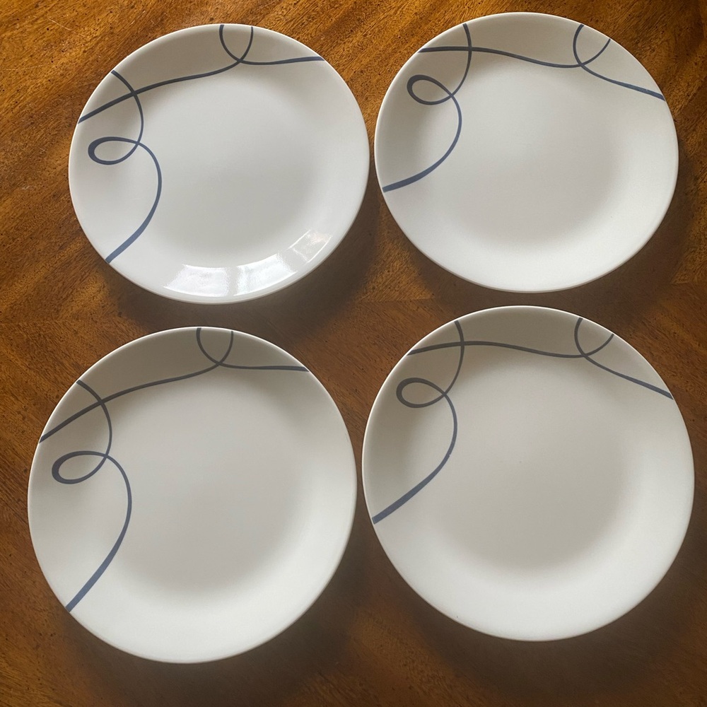 4 Corelle Lia 10.25” Dinner Plates